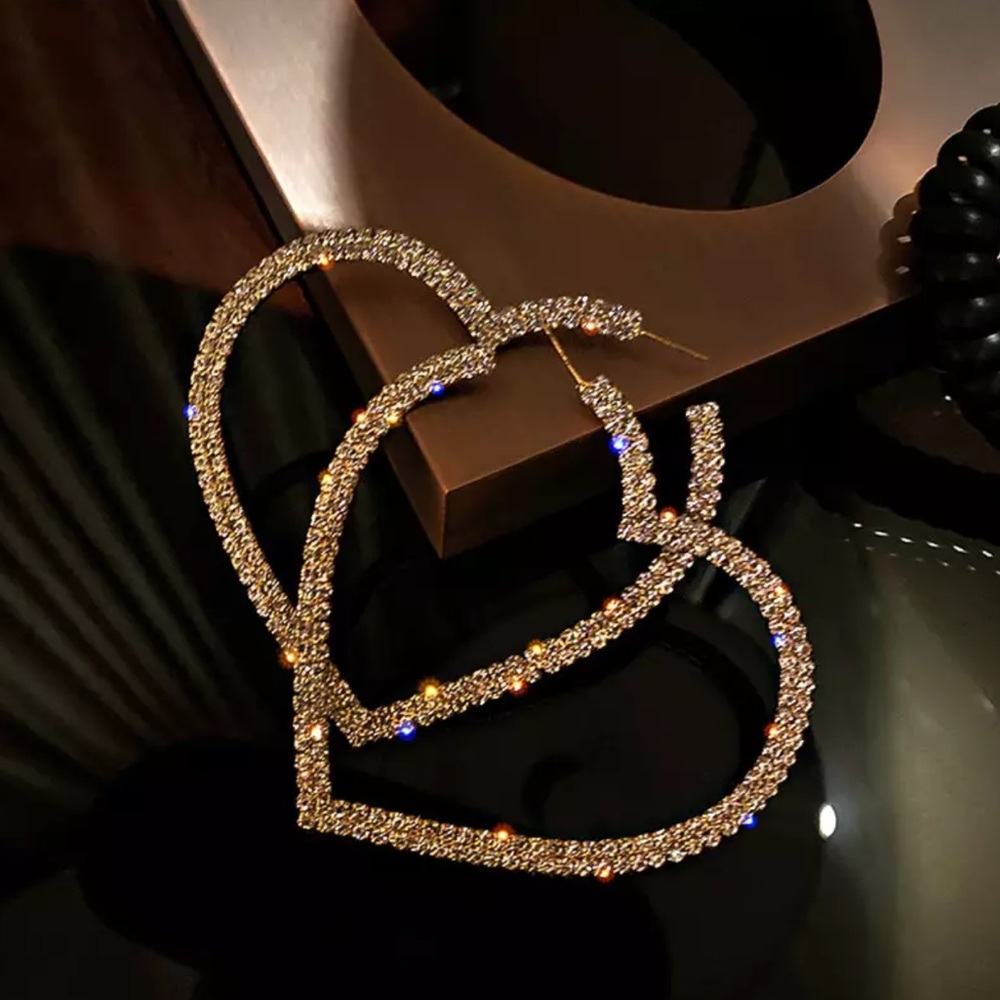 Pippidip Gold Heart Earrings